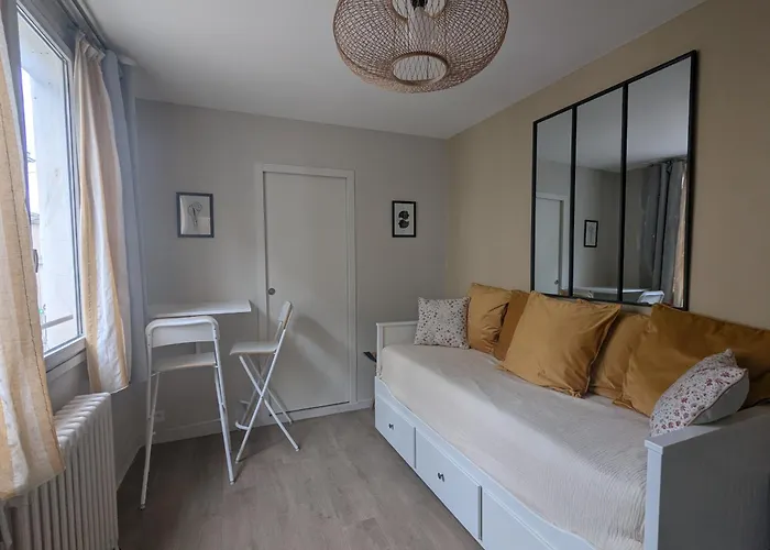 Le Logis D'alienor * 푸아티에